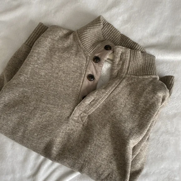H&M taupe sporty turtleneck sweater - Picture 17 of 17